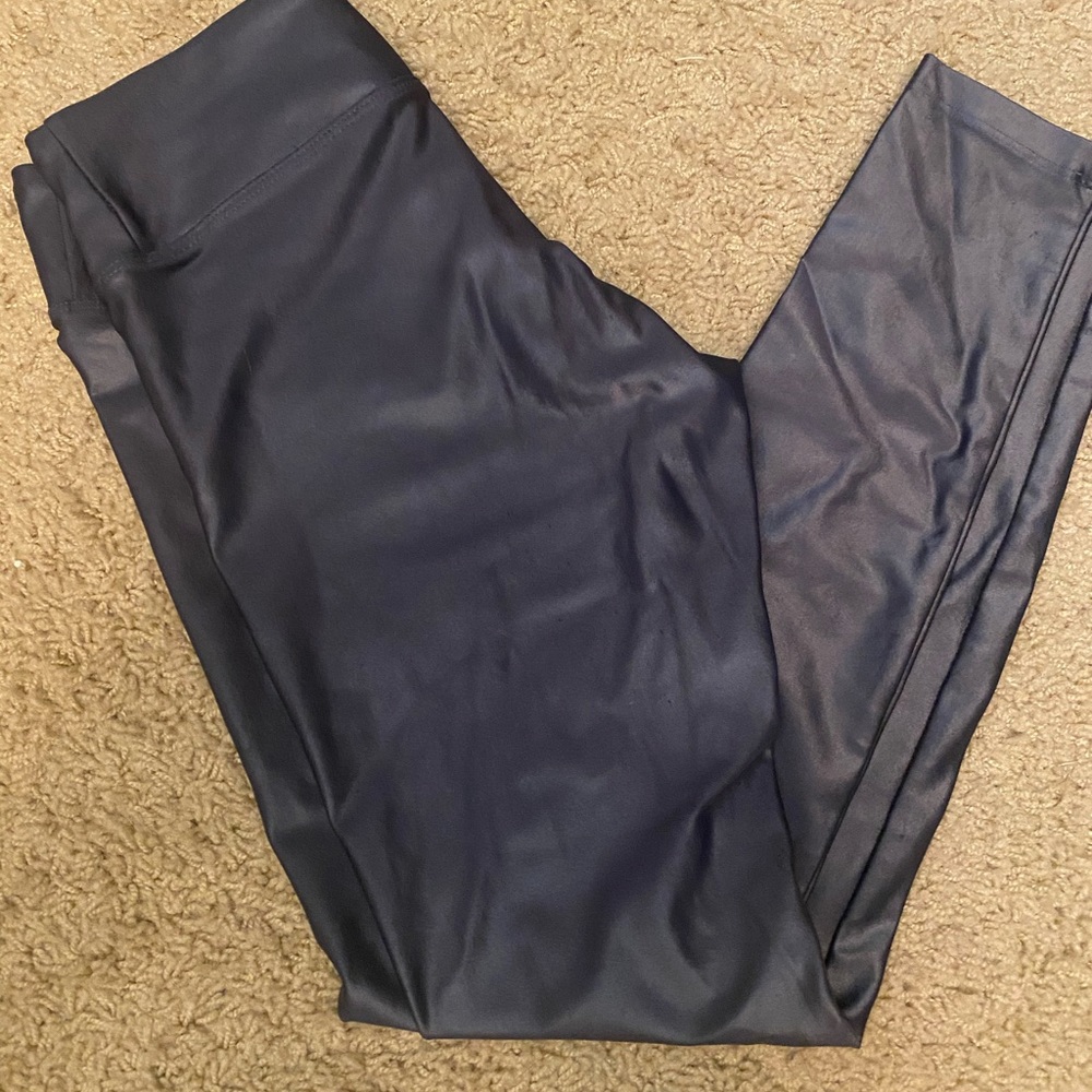Koral silver shiny leggings size small